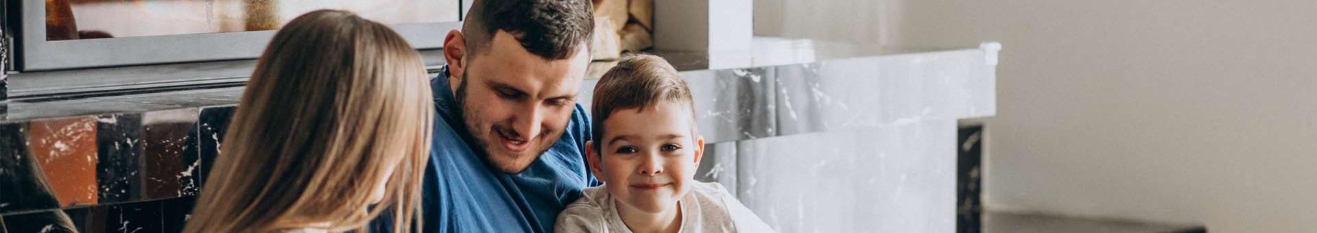 Le congé d’adoption et le congé parental d’accueil : un crédit supplémentaire dès 2025